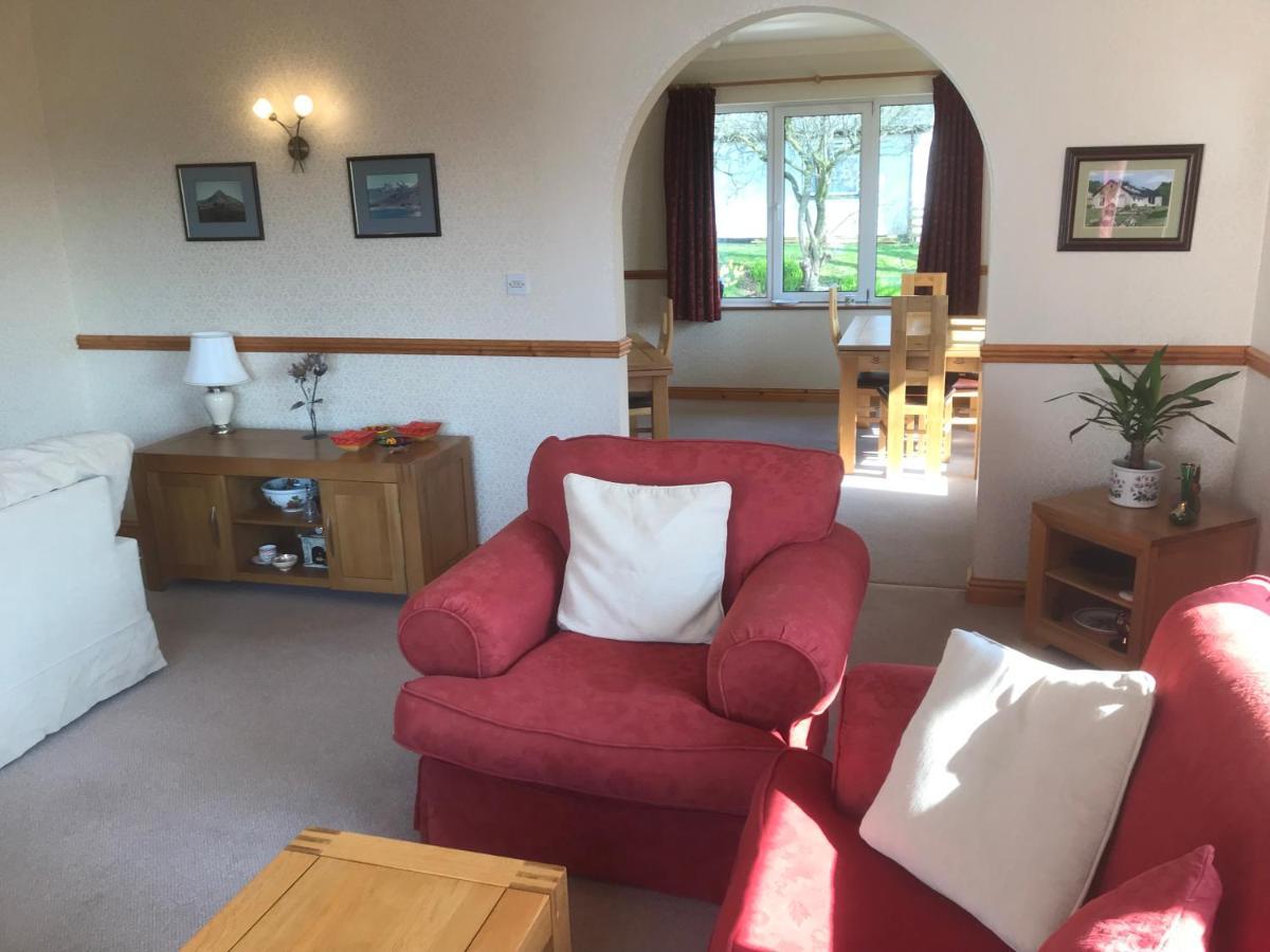 Heulwen Guest House Dolgellau Bagian luar foto