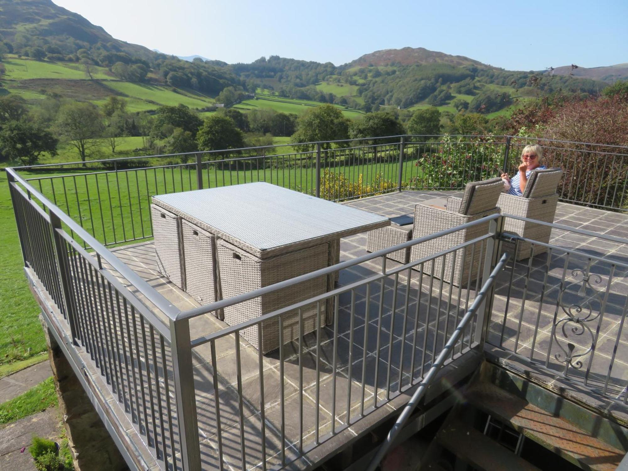 Heulwen Guest House Dolgellau Bagian luar foto