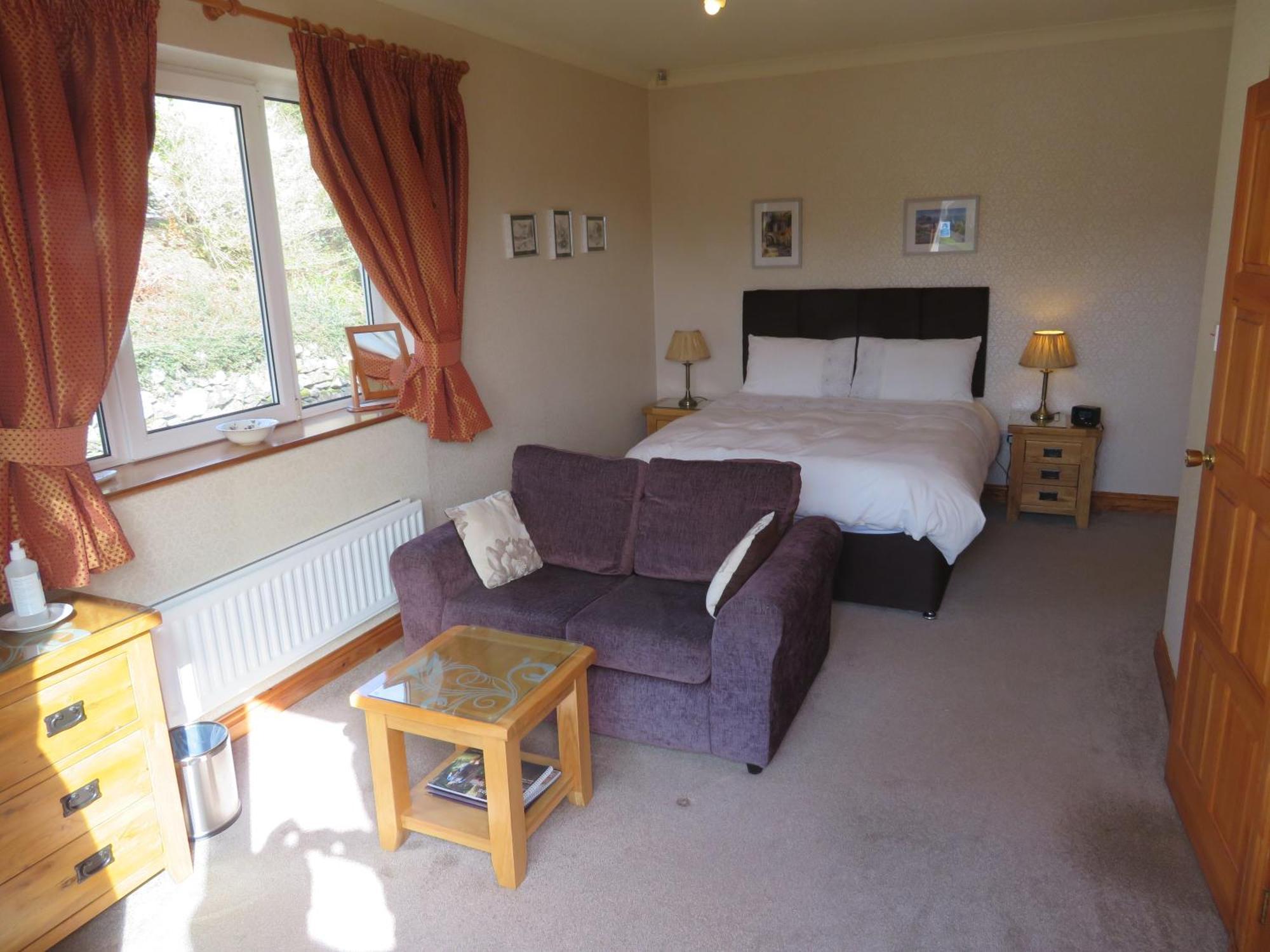 Heulwen Guest House Dolgellau Bagian luar foto
