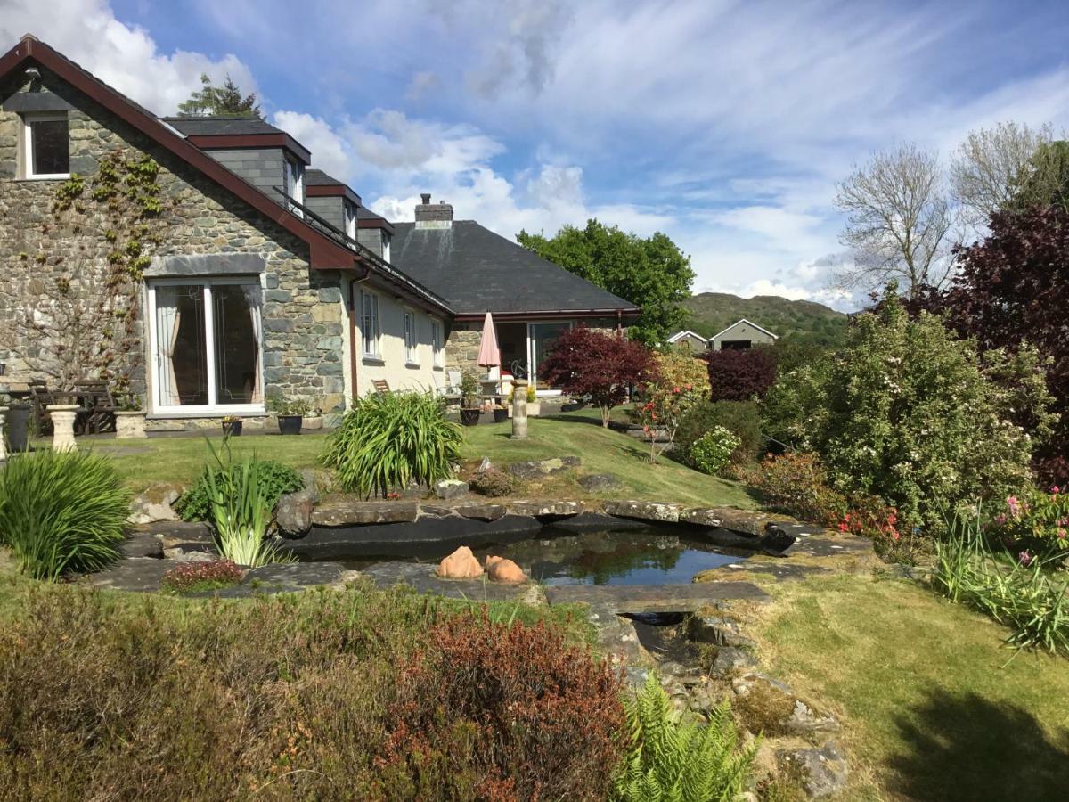 Heulwen Guest House Dolgellau Bagian luar foto